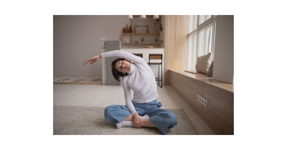 自宅での腰や背中のストレッチのイメージ
